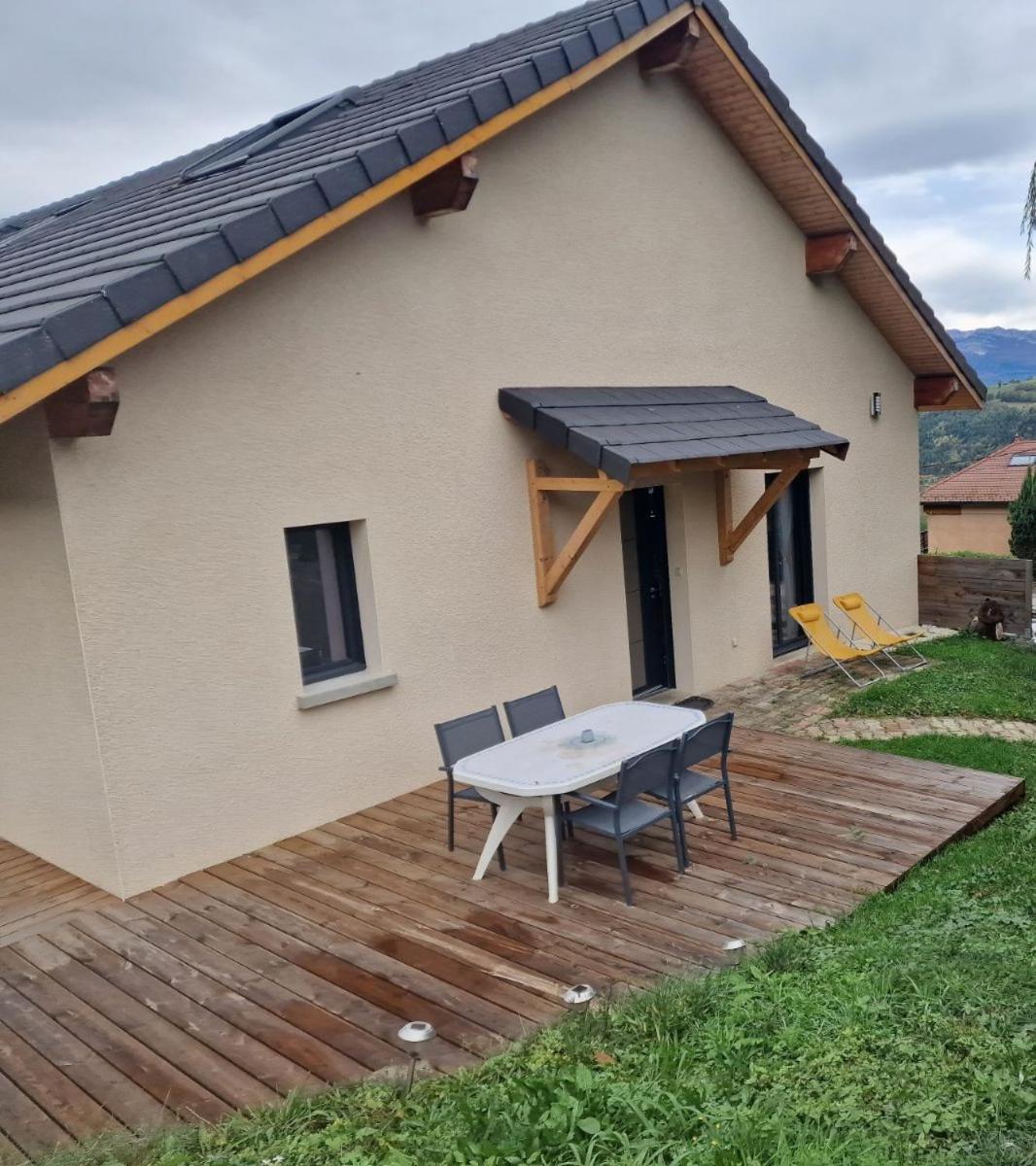 Appartement Rez De Jardin Saint-Martin-d'Uriage Exterior photo
